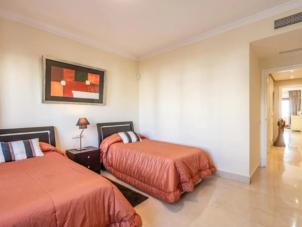 Apartmán Bahia De Velerin Estepona 0*,  Španělsko